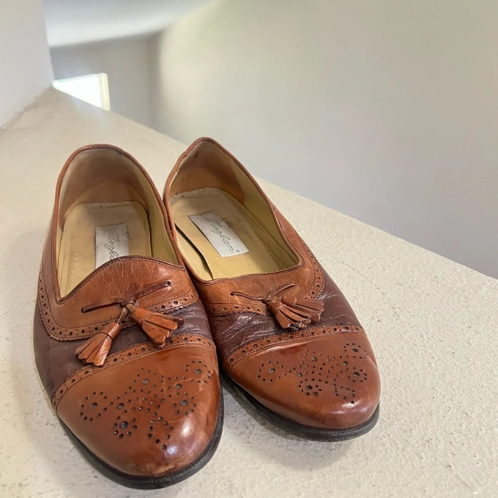 Mezlan Men’s Size 9 Brown Leather Barcelona Tassle Loafer Dress Shoes Classic